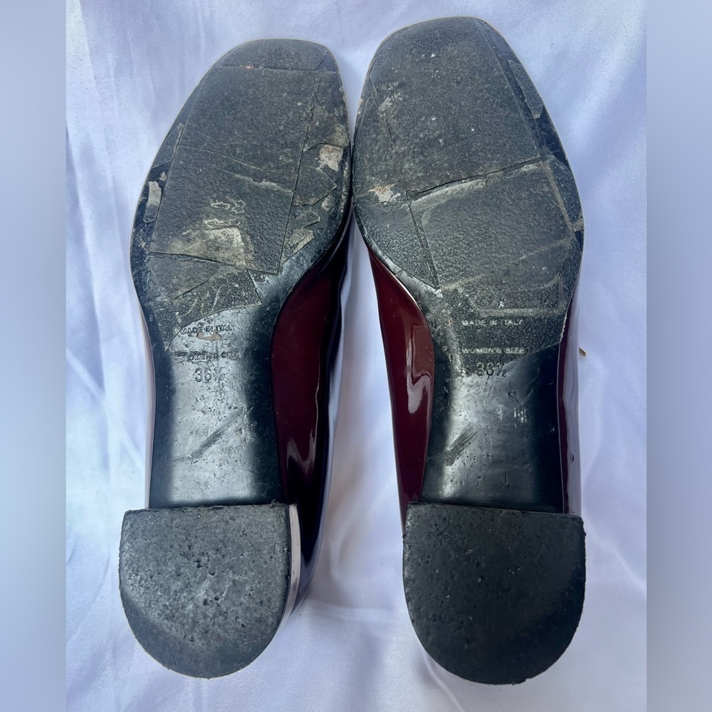 Roger Vivier Polly Burgundy and Gold Patent Leather Loafer Shoes 9 - Picture 10 of 11